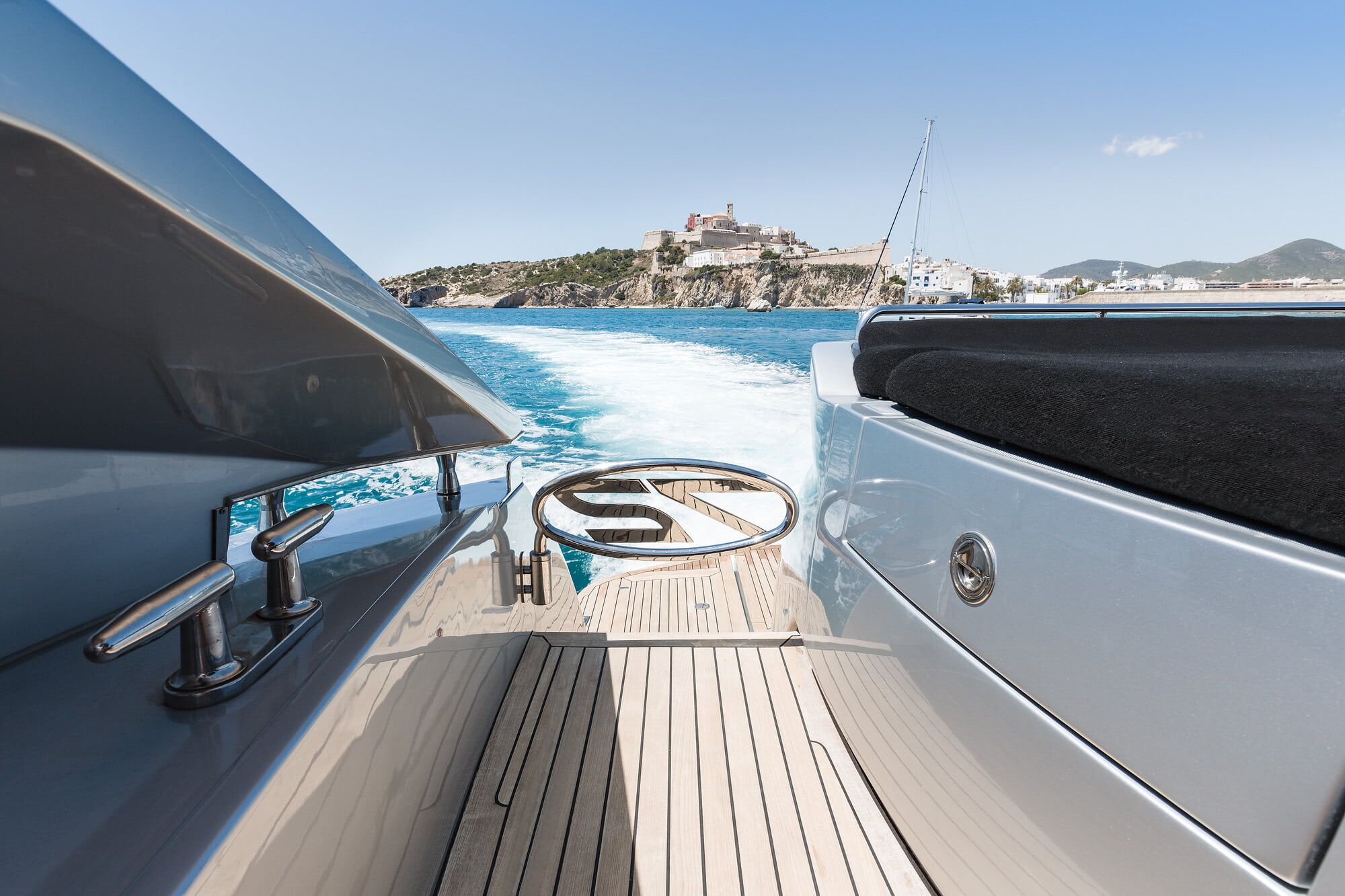 Pershing 72 alquiler Ibiza