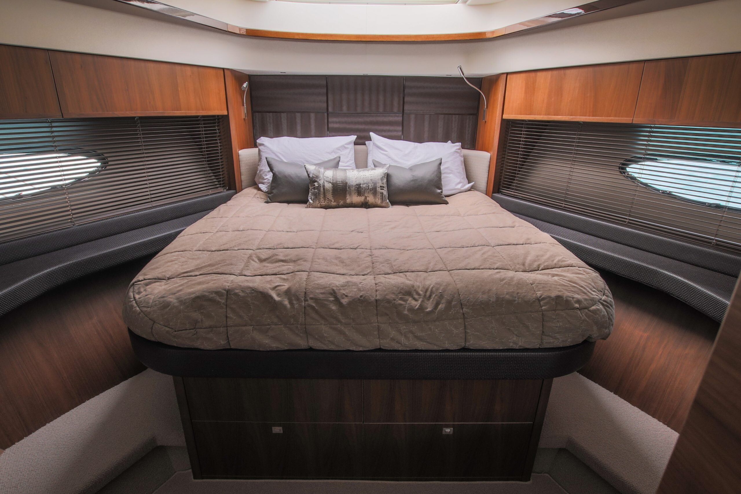 Princess v 72 alquiler en Ibiza