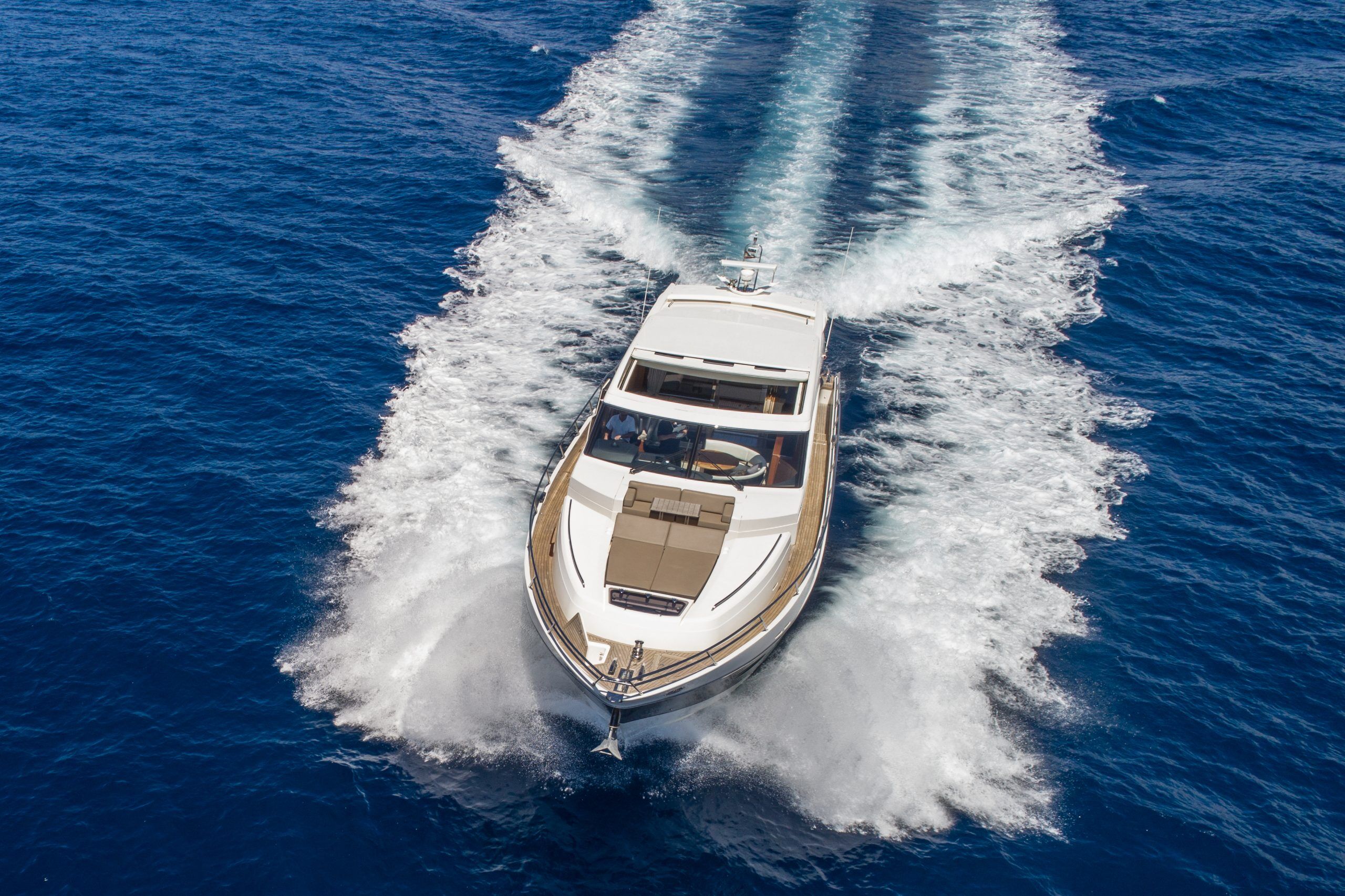 Princess v 72 alquiler en Ibiza